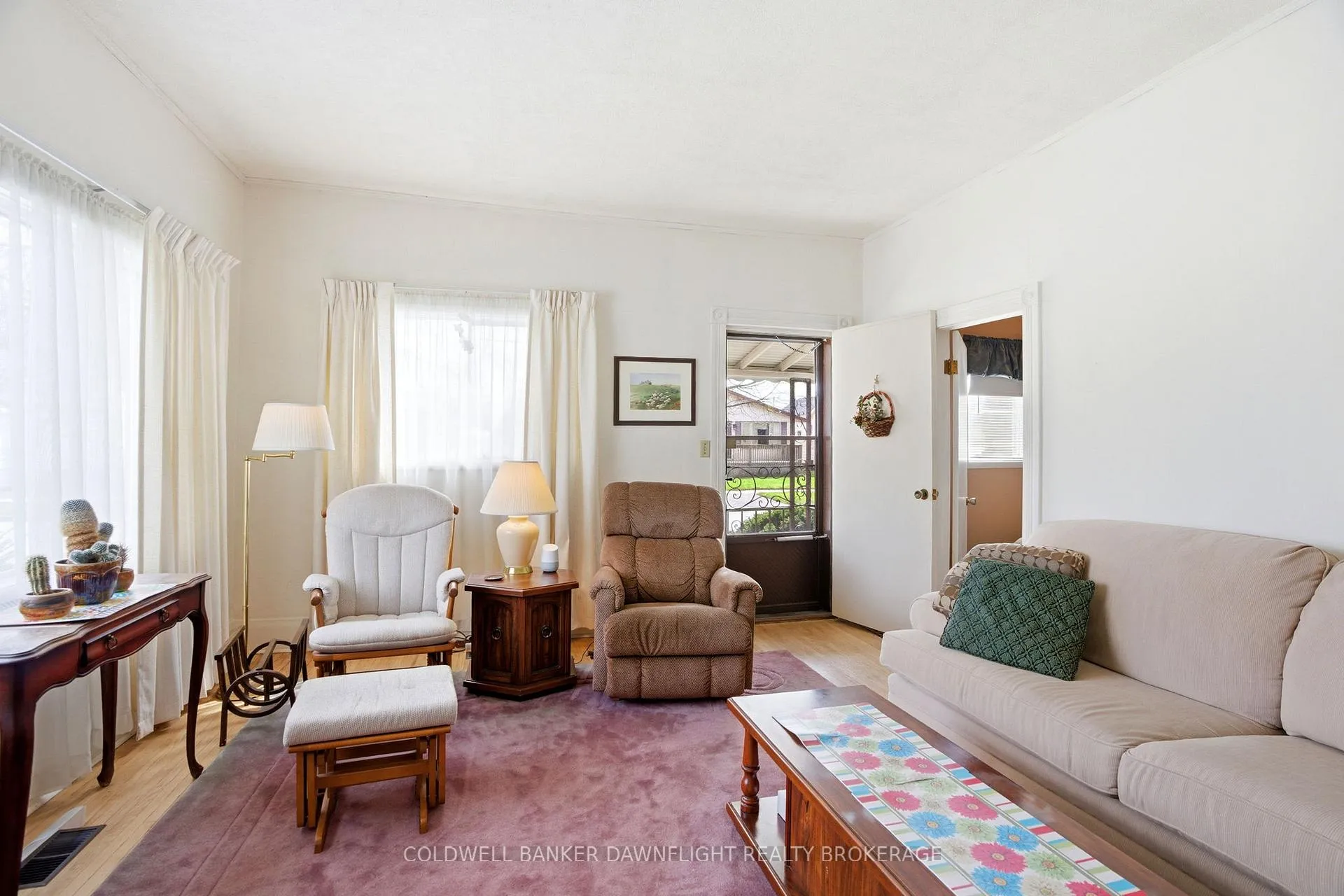 Photo 6 of 80 Sanders Street W, South Huron, Exeter — HOMEH