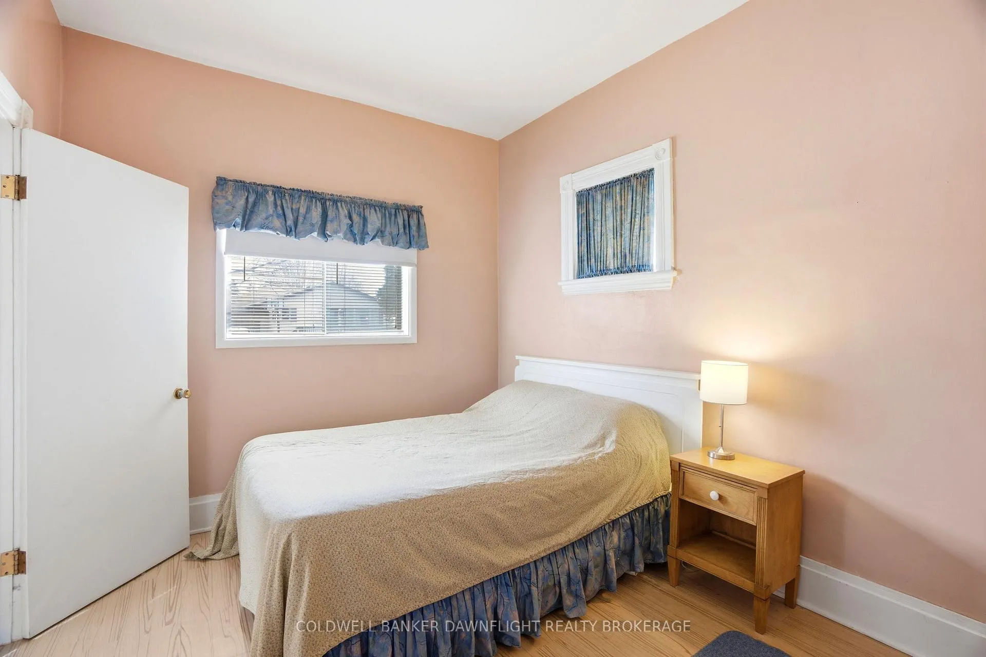 Photo 14 of 80 Sanders Street W, South Huron, Exeter — HOMEH