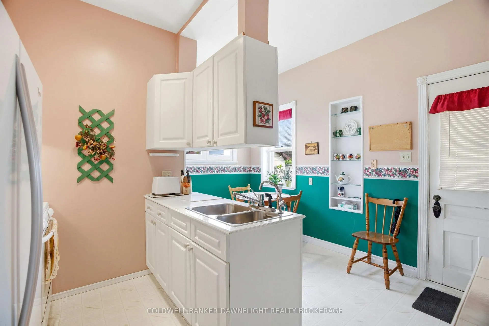 Photo 19 of 80 Sanders Street W, South Huron, Exeter — HOMEH