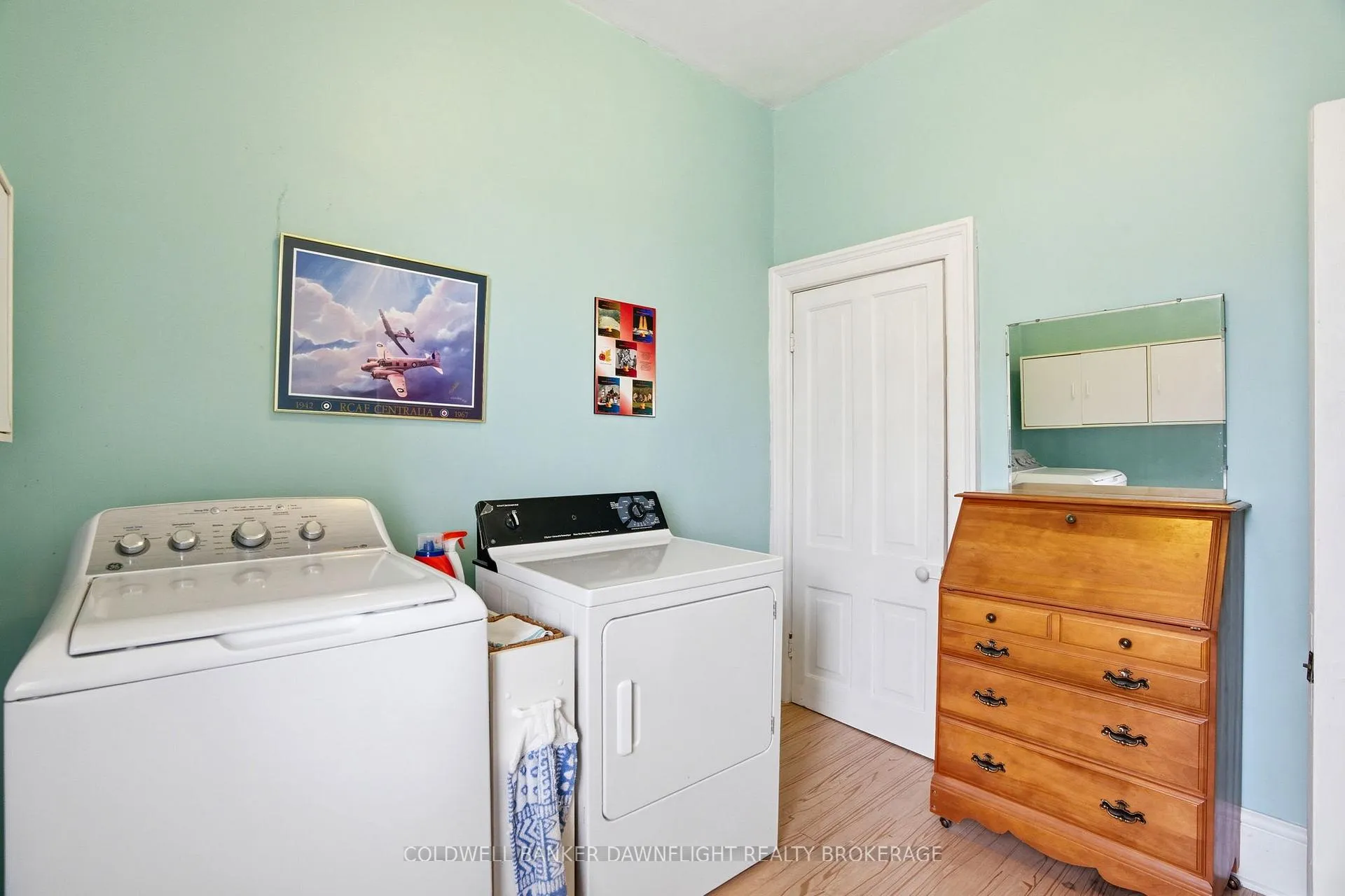 Photo 25 of 80 Sanders Street W, South Huron, Exeter — HOMEH