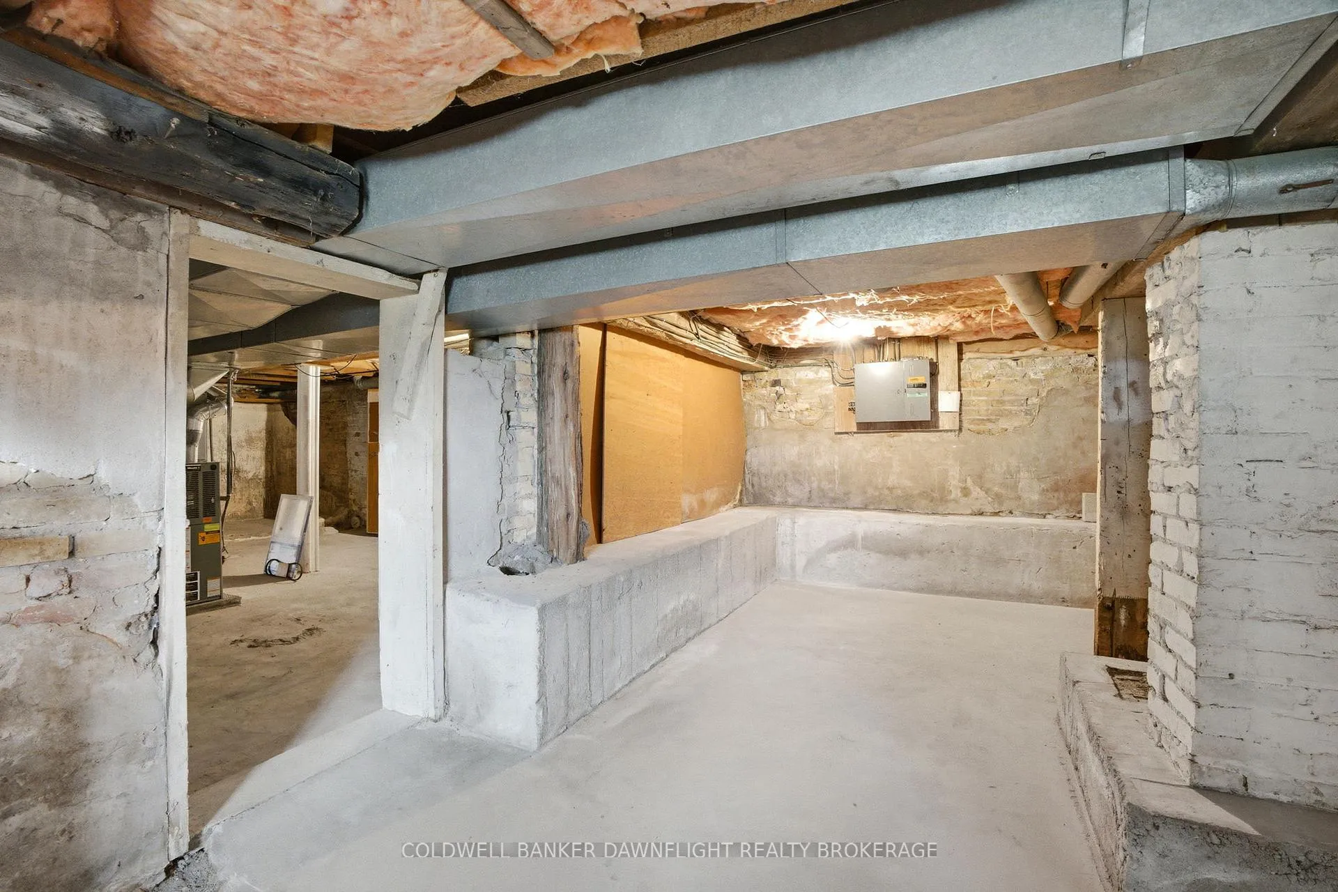 Photo 31 of 80 Sanders Street W, South Huron, Exeter — HOMEH