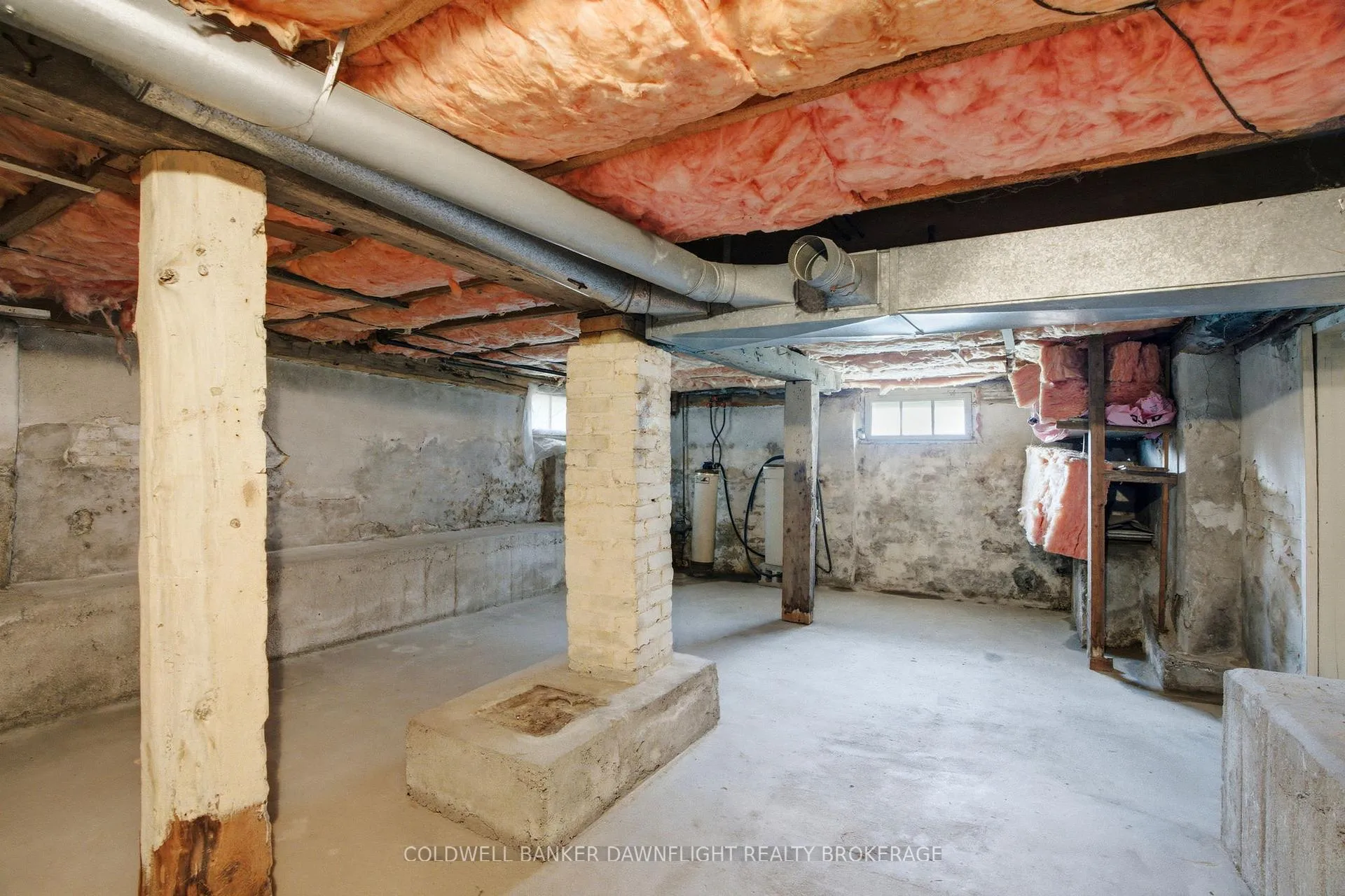 Photo 32 of 80 Sanders Street W, South Huron, Exeter — HOMEH