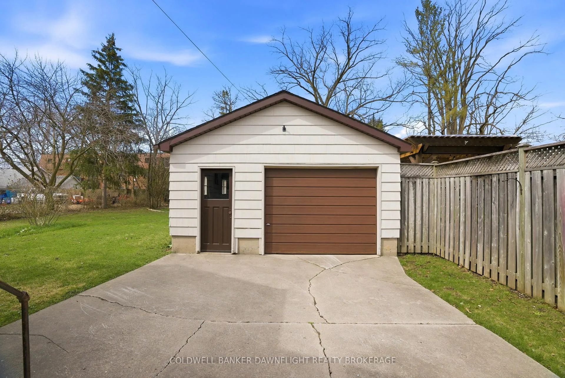 Photo 37 of 80 Sanders Street W, South Huron, Exeter — HOMEH