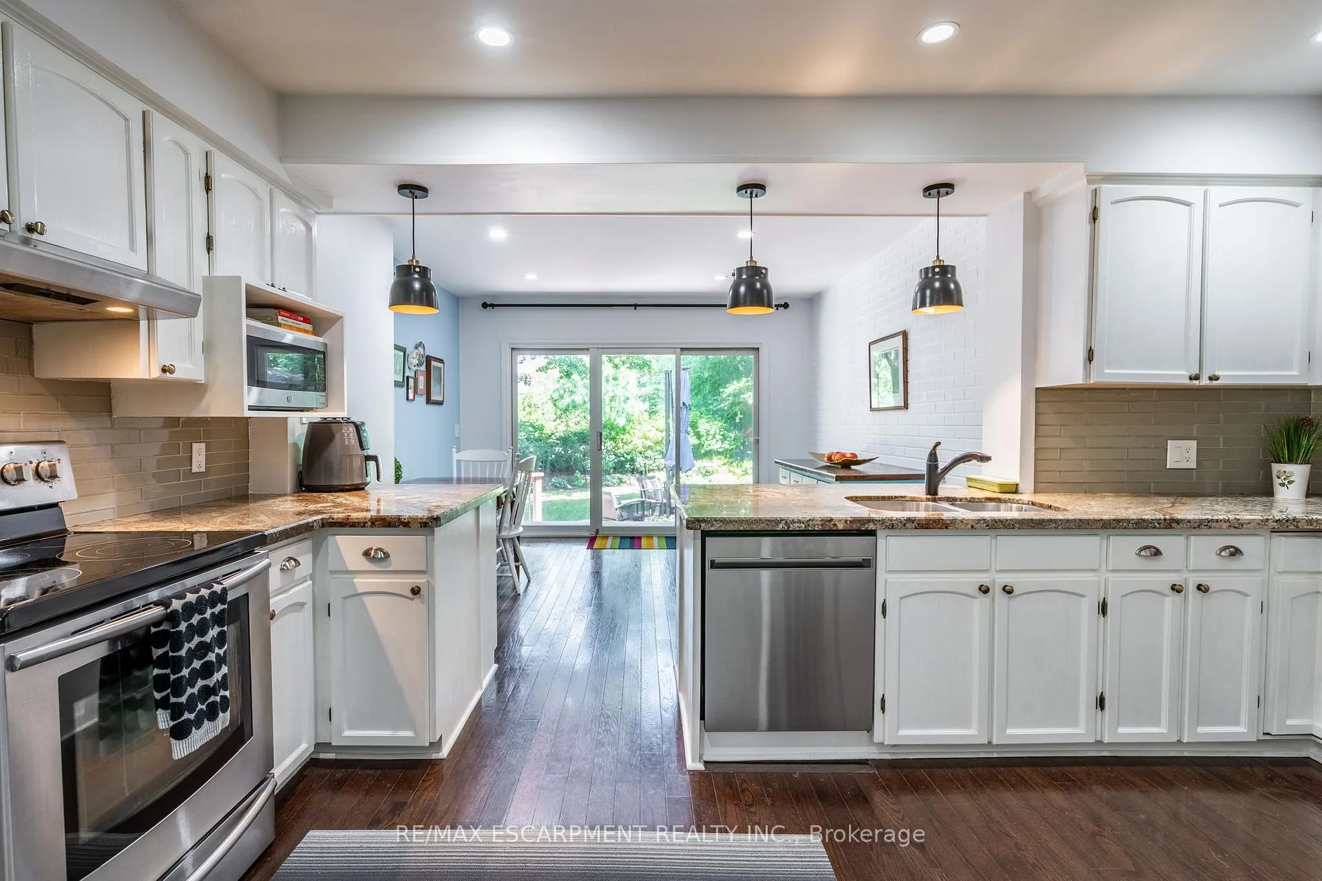 Photo 18 of 60 Inverness Avenue W, Hamilton, Southam — HOMEH
