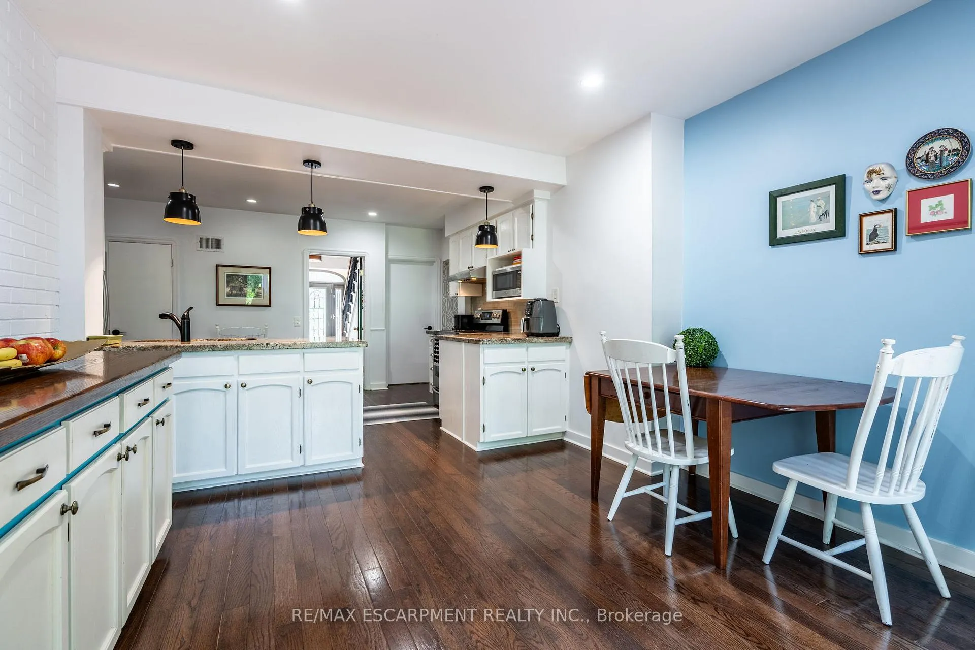 Photo 21 of 60 Inverness Avenue W, Hamilton, Southam — HOMEH