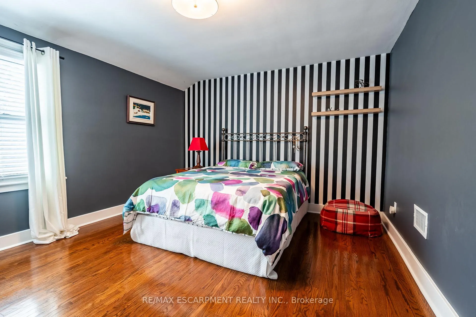 Photo 37 of 60 Inverness Avenue W, Hamilton, Southam — HOMEH