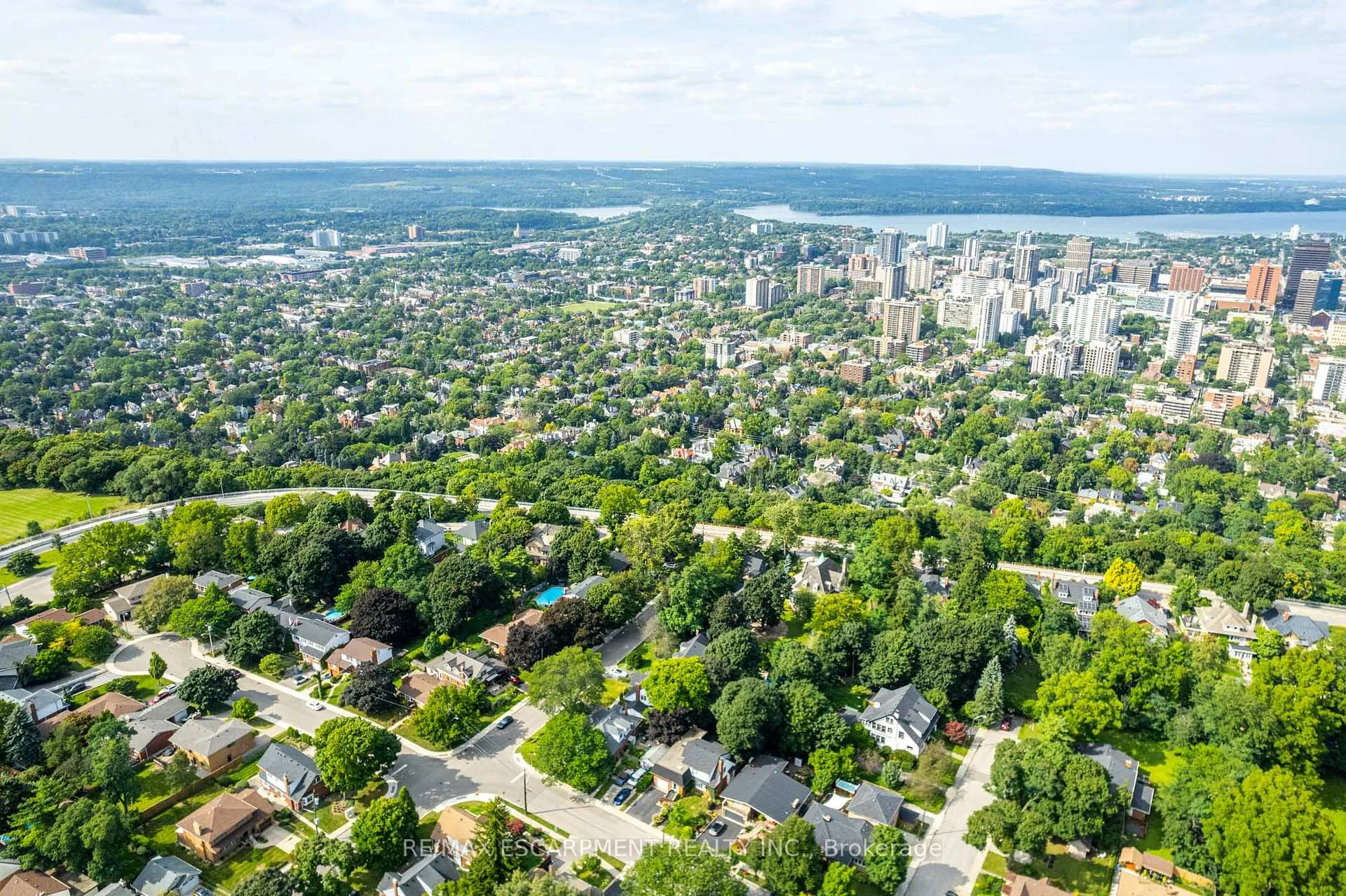 Photo 50 of 60 Inverness Avenue W, Hamilton, Southam — HOMEH