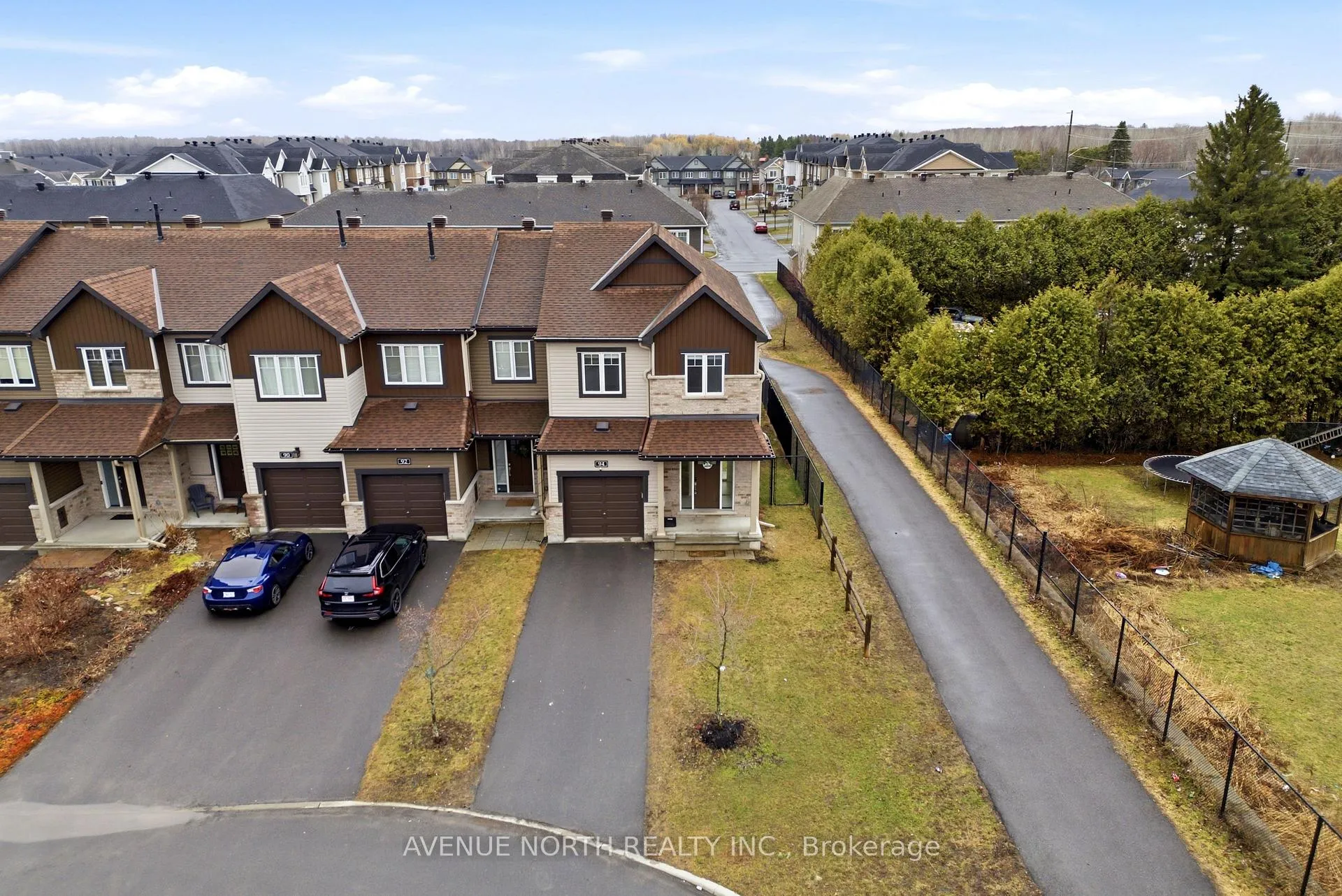 Photo 2 of 94 Gardenpost Terrace, Ottawa, Avalon West — HOMEH