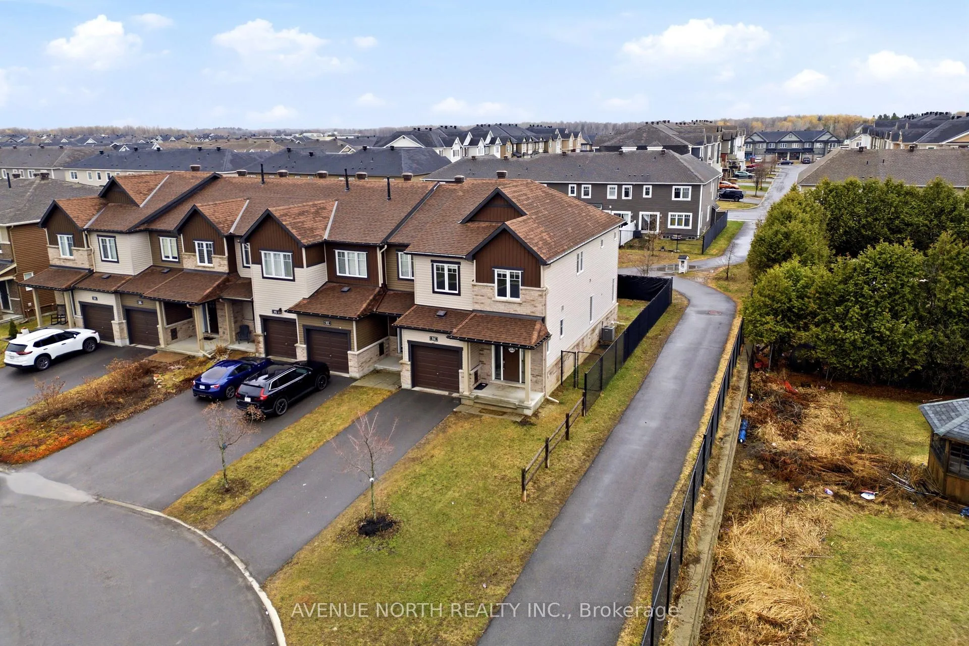 Photo 3 of 94 Gardenpost Terrace, Ottawa, Avalon West — HOMEH