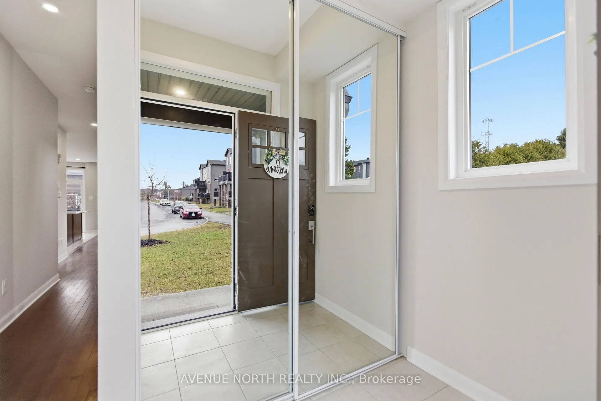 Photo 4 of 94 Gardenpost Terrace, Ottawa, Avalon West — HOMEH