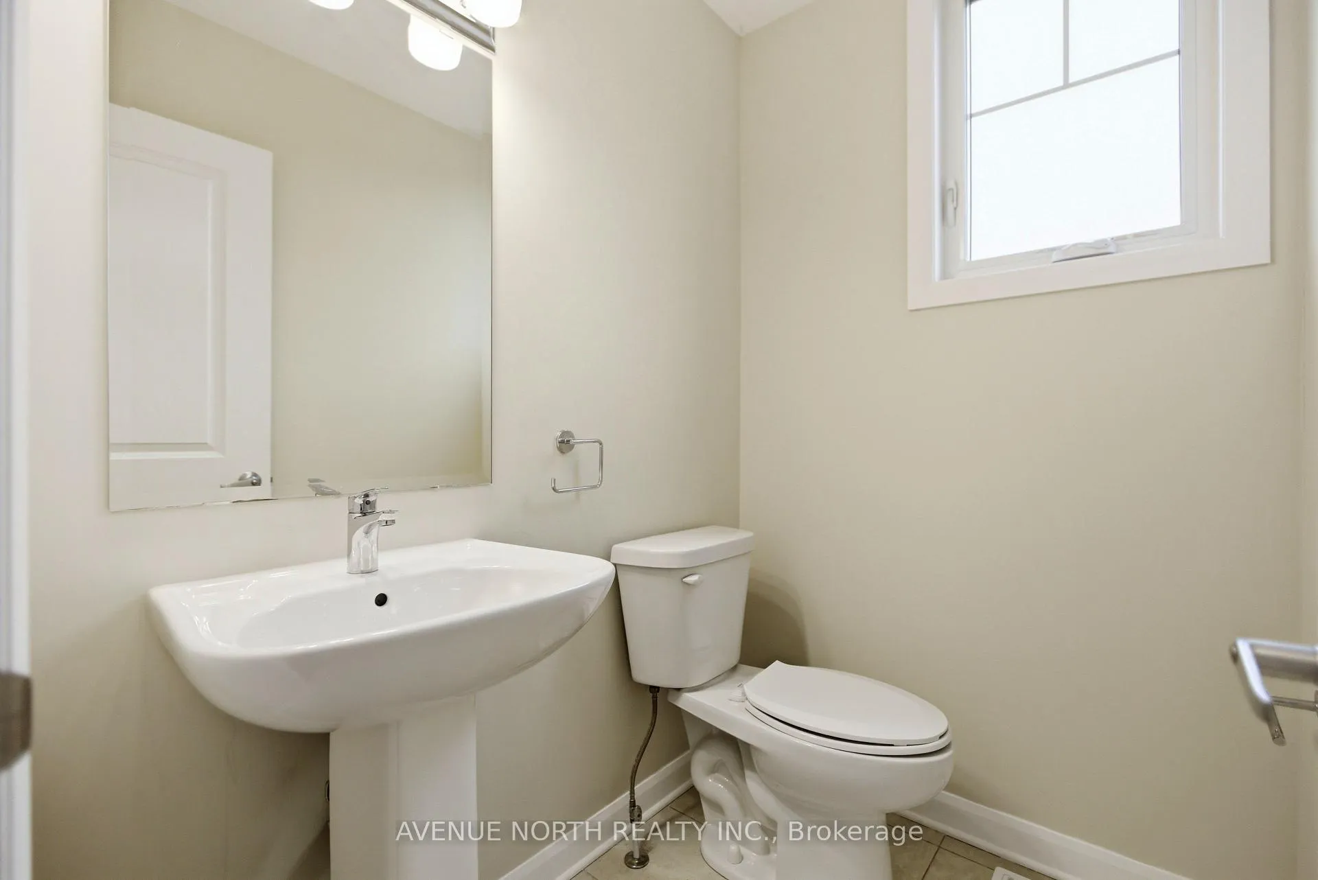 Photo 12 of 94 Gardenpost Terrace, Ottawa, Avalon West — HOMEH