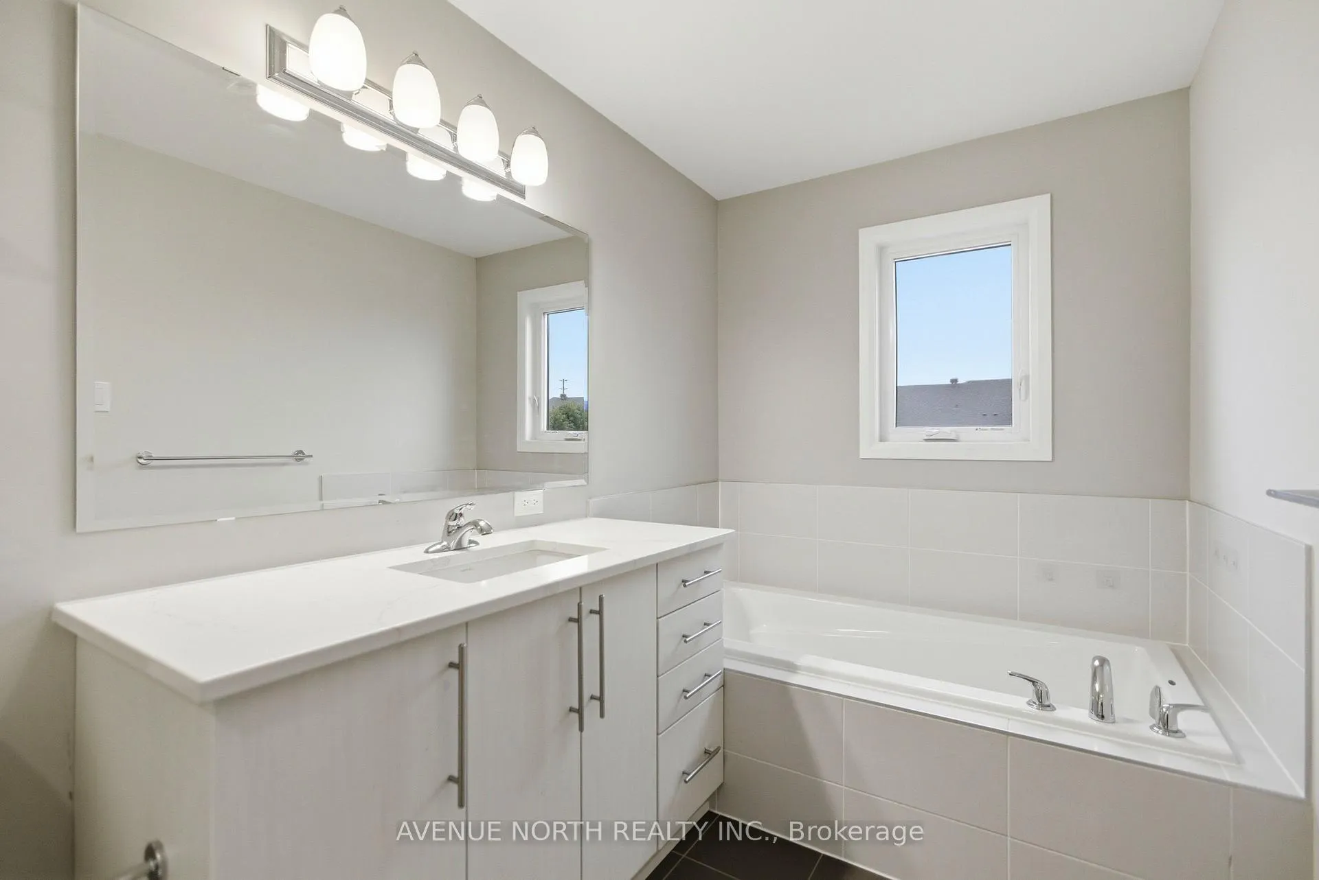 Photo 17 of 94 Gardenpost Terrace, Ottawa, Avalon West — HOMEH