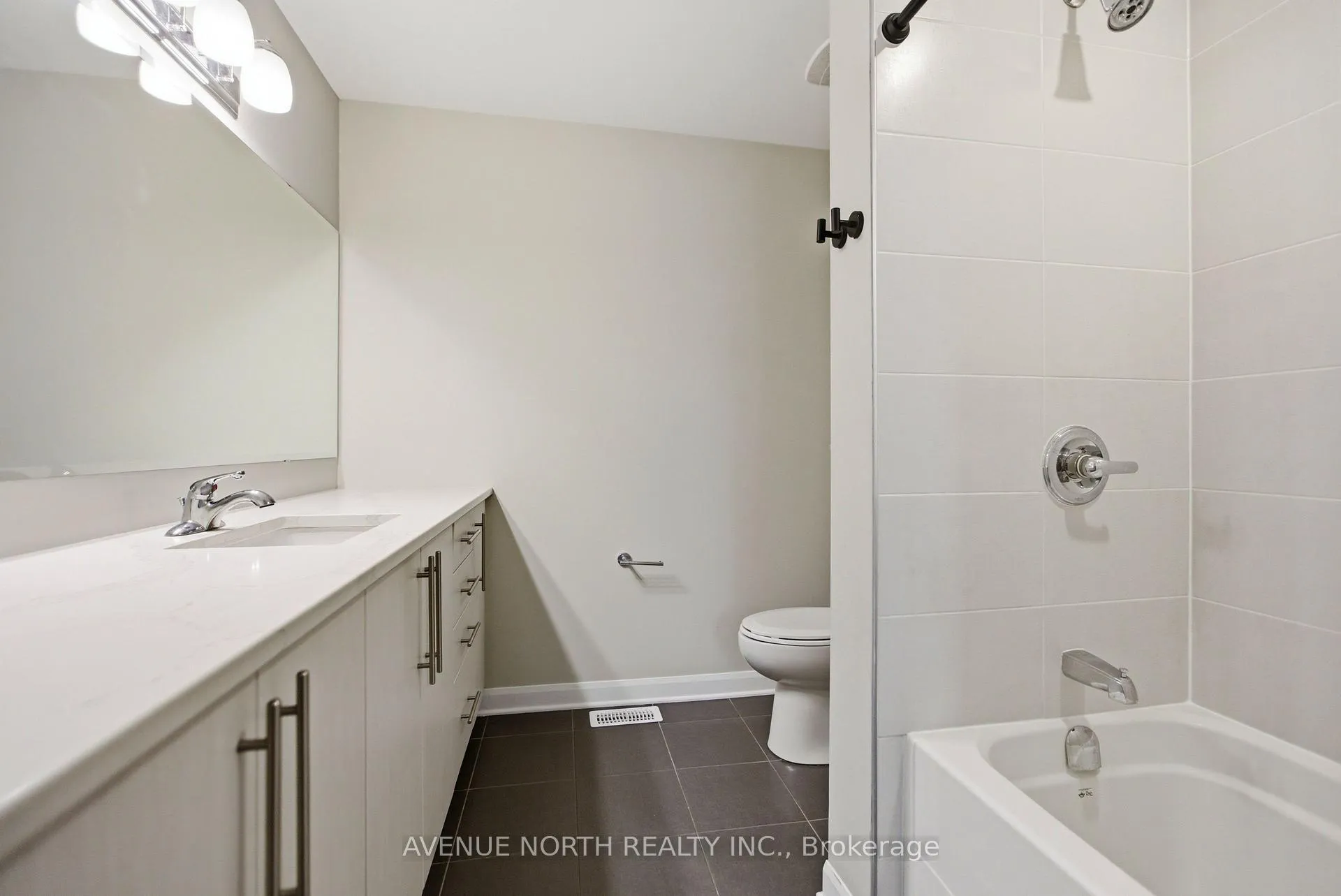 Photo 23 of 94 Gardenpost Terrace, Ottawa, Avalon West — HOMEH