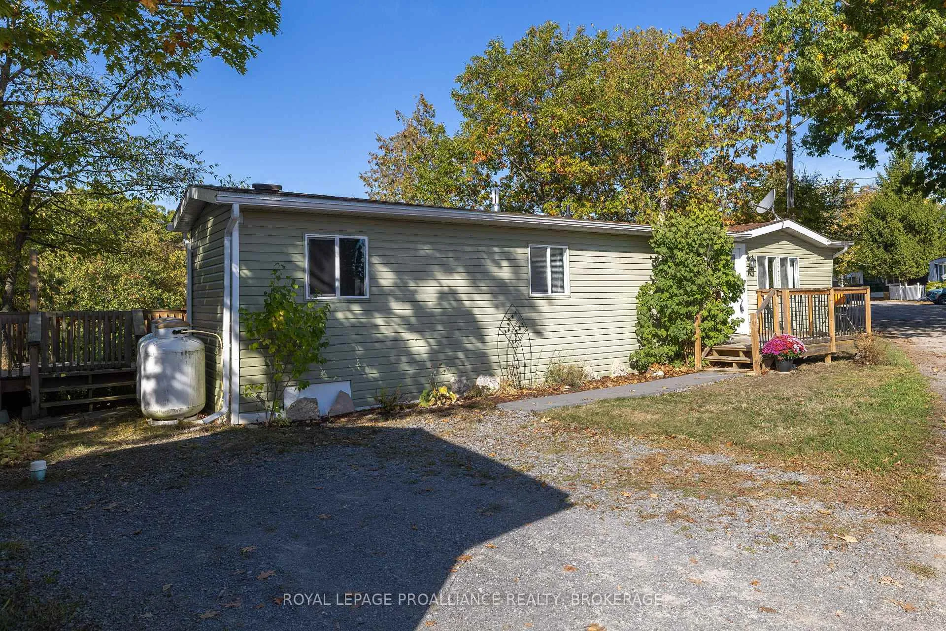 Photo 2 of Unit 17, 5569 Bath Road, Loyalist, Lennox and Addington - South — HOMEH