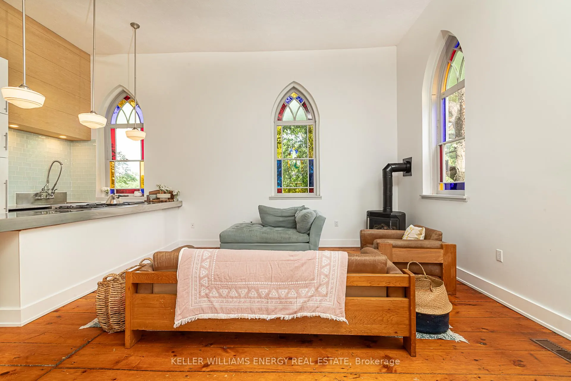 Photo 8 of 1637 Highway 62, Prince Edward County, Hallowell Ward — HOMEH