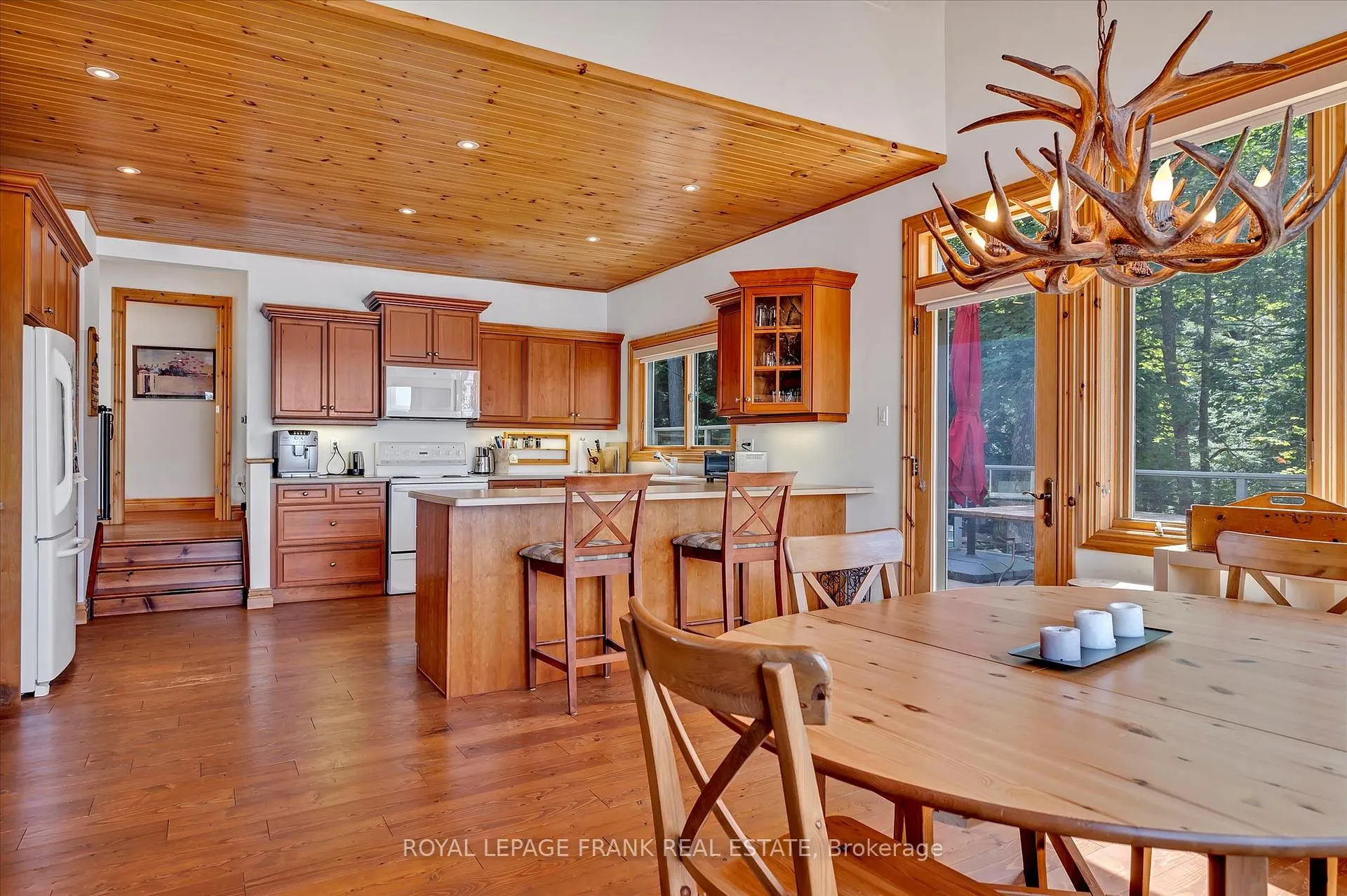 Photo 16 of 484 Juniper Island, Douro-Dummer — HOMEH