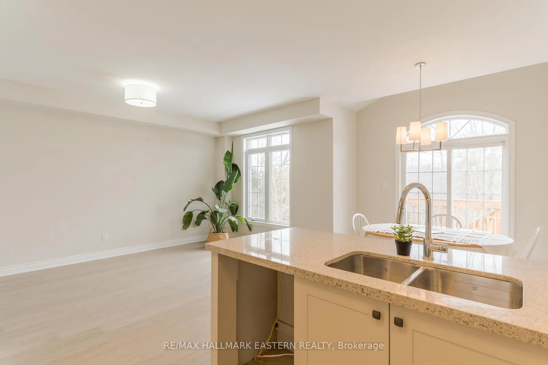 Photo 15 of 37 Coldbrook Drive, Cavan Monaghan, Millbrook Village — HOMEH