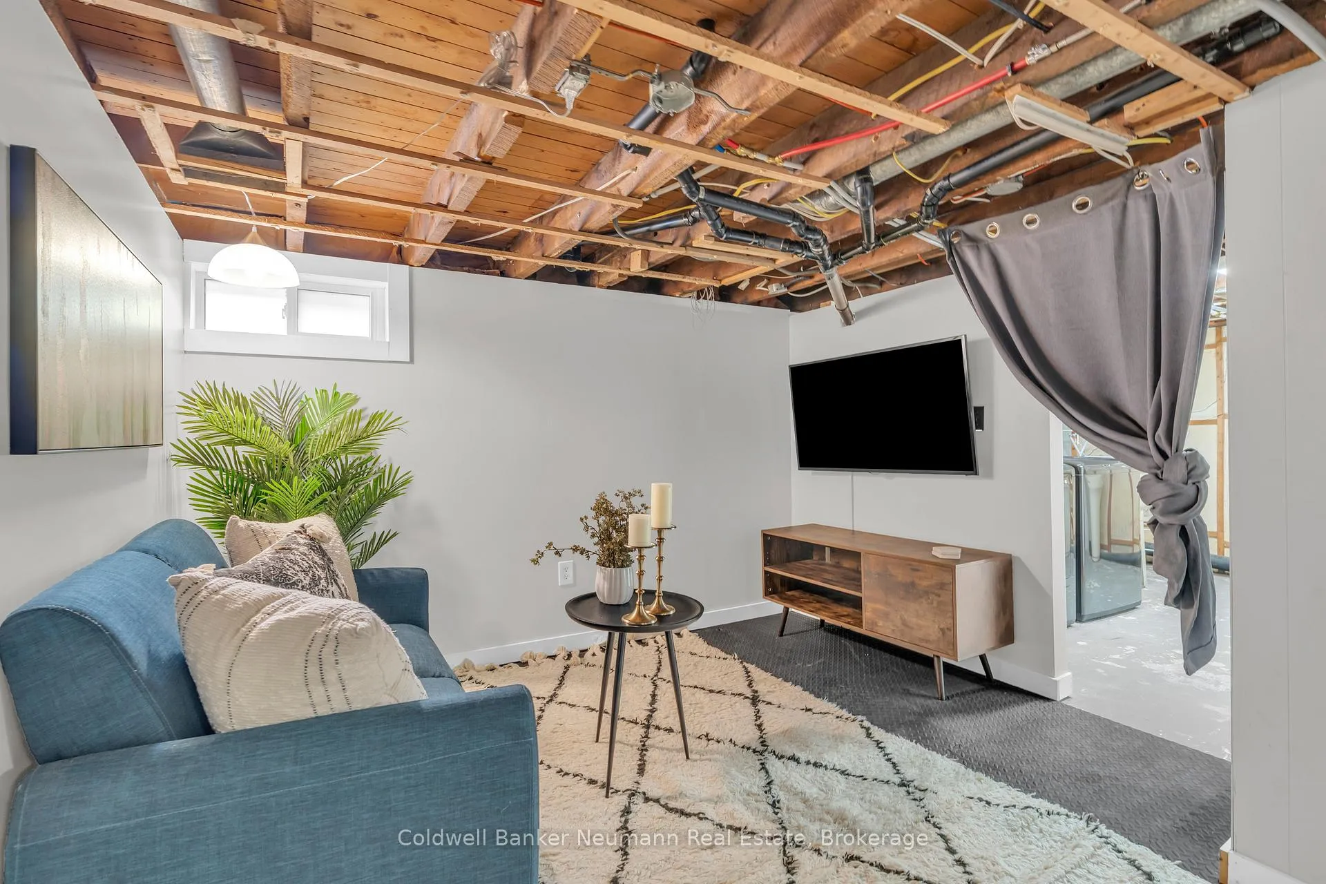Photo 31 of 194 Dundas Street N, Cambridge — HOMEH