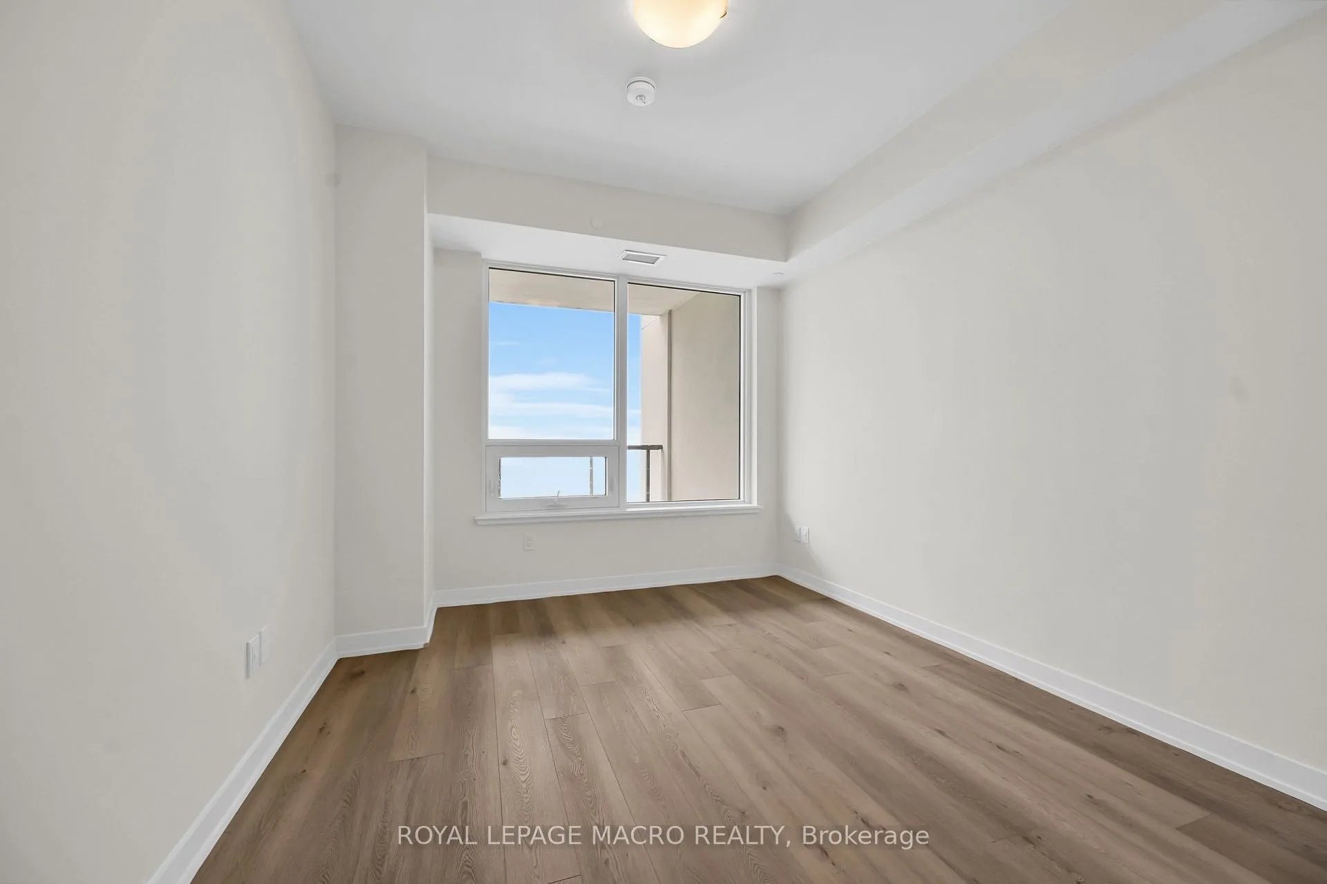 Photo 8 of Unit 1607, 385 Winston Road, Grimsby, Grimsby Beach — HOMEH