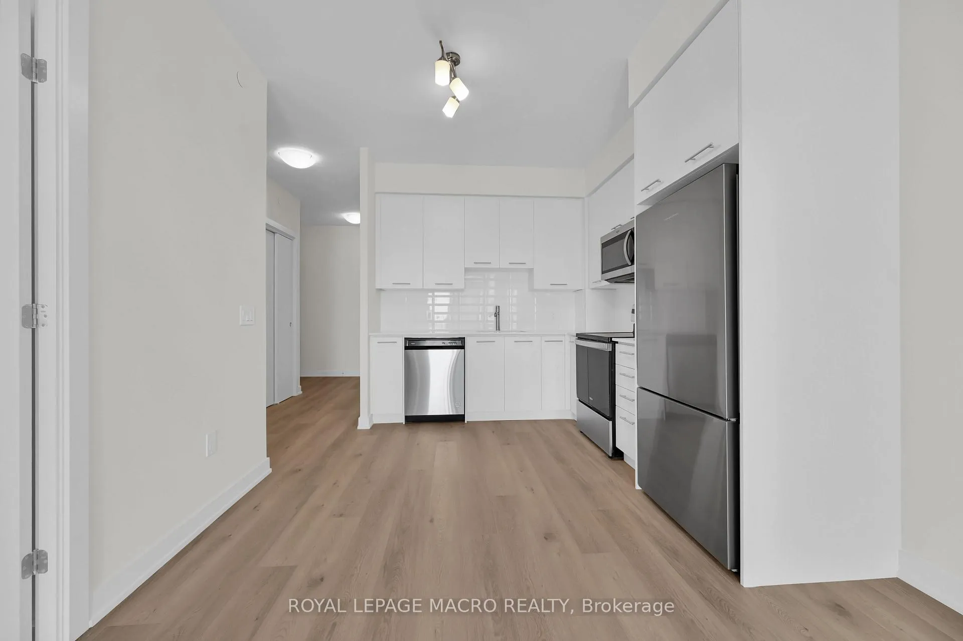 Photo 10 of Unit 1607, 385 Winston Road, Grimsby, Grimsby Beach — HOMEH