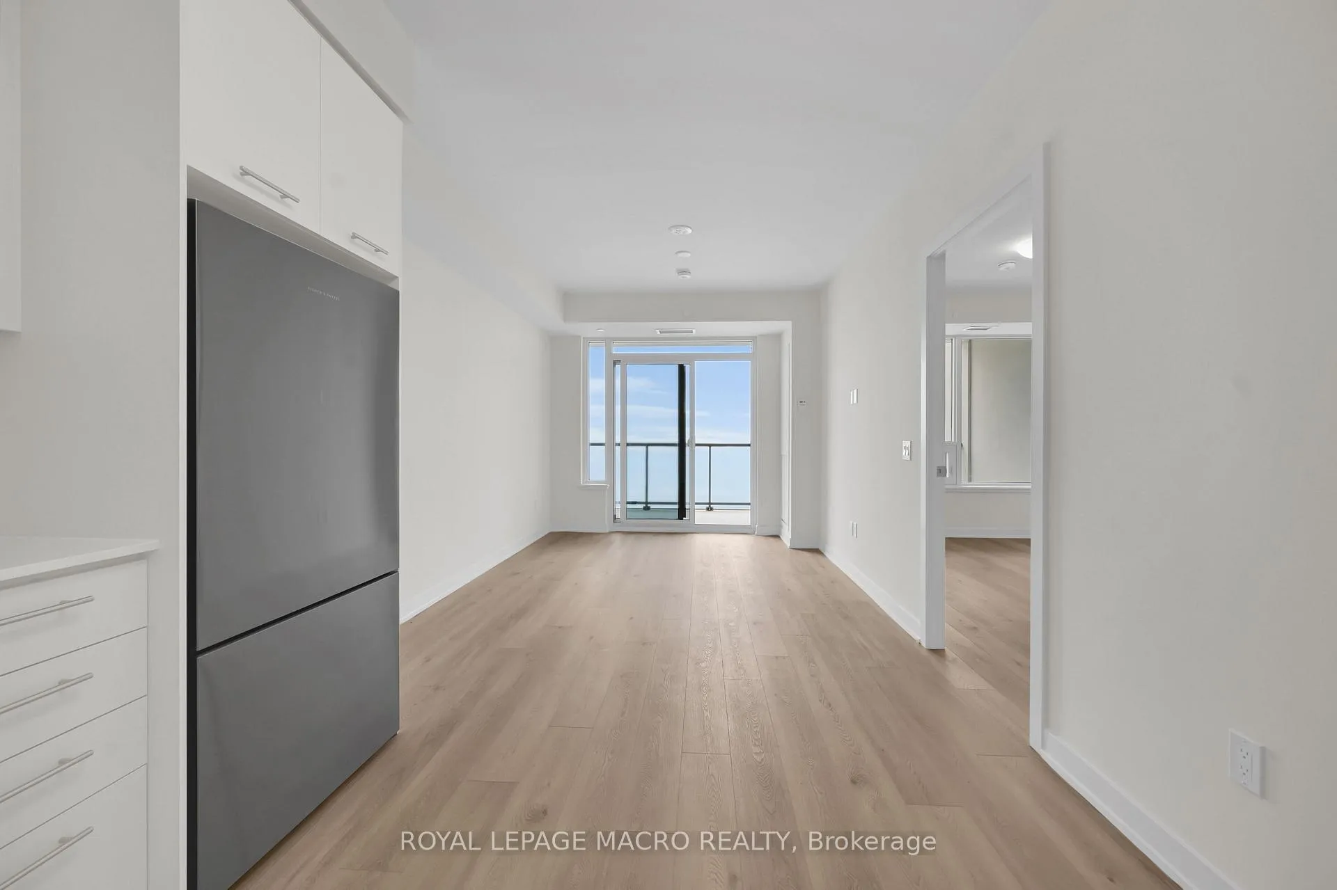 Photo 11 of Unit 1607, 385 Winston Road, Grimsby, Grimsby Beach — HOMEH
