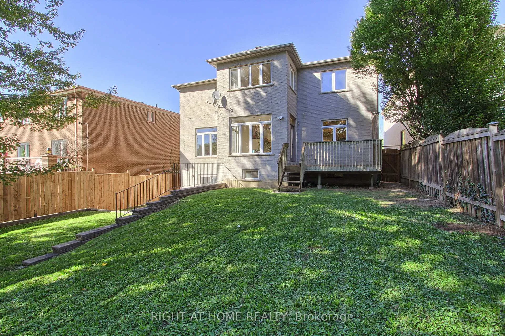 Photo 47 of 185 King High Drive, Vaughan, Beverley Glen — HOMEH