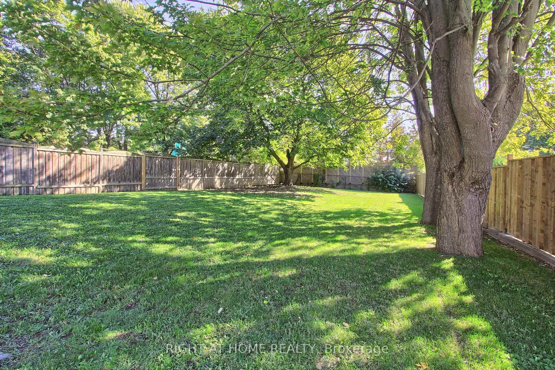 Photo 49 of 185 King High Drive, Vaughan, Beverley Glen — HOMEH