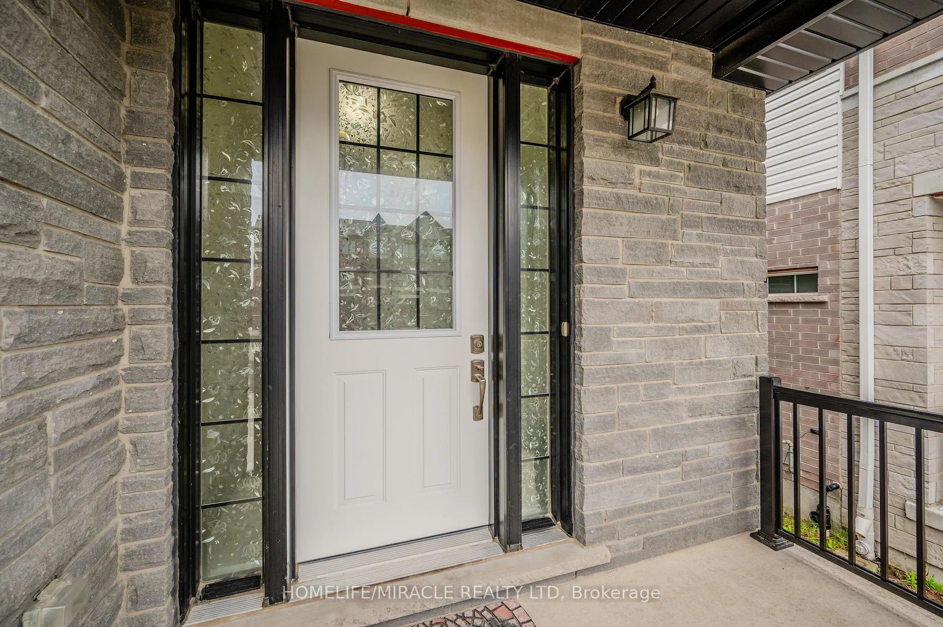 Photo 4 of 119 Monarch woods Drive, Kitchener, Doon South — HOMEH