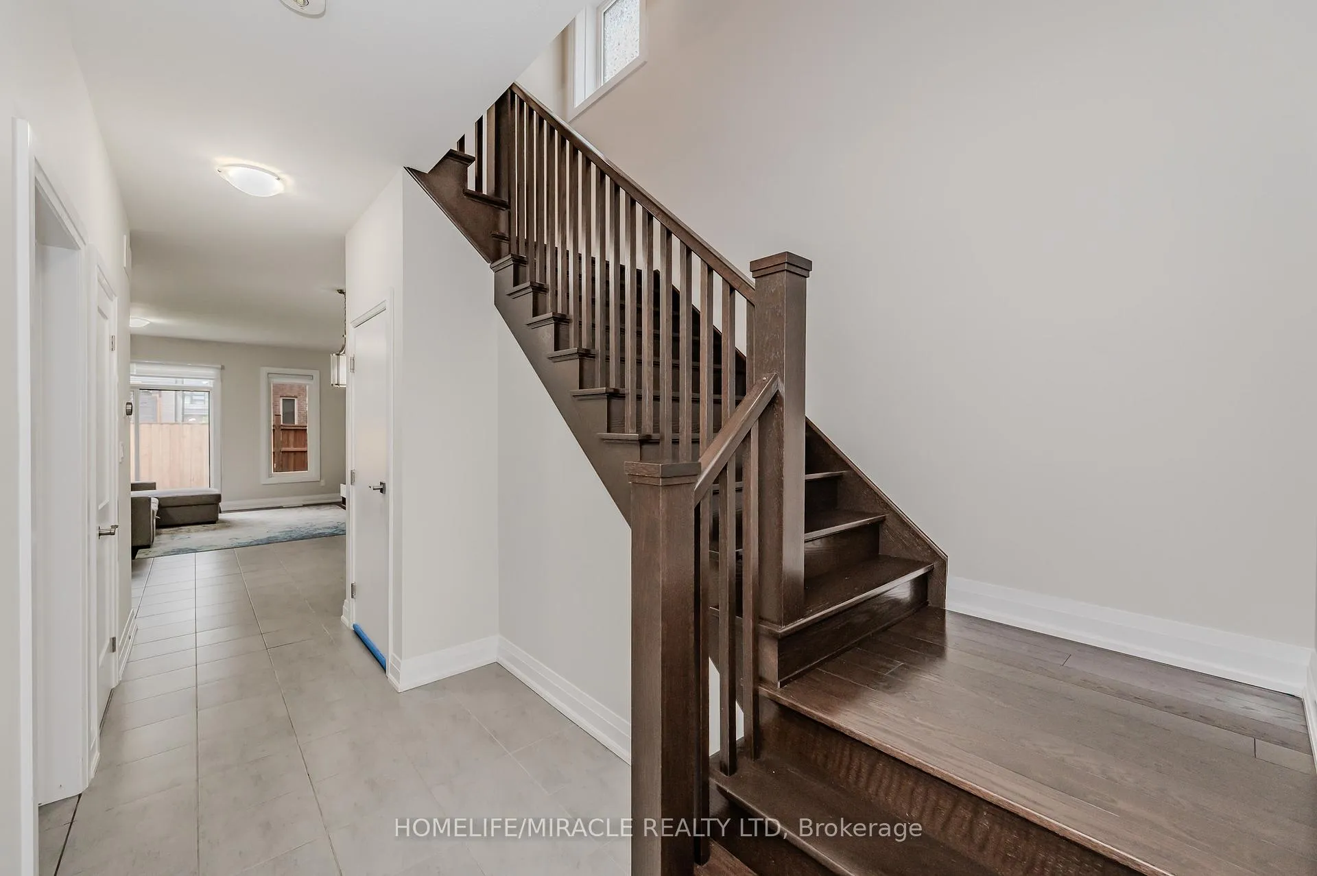 Photo 7 of 119 Monarch woods Drive, Kitchener, Doon South — HOMEH