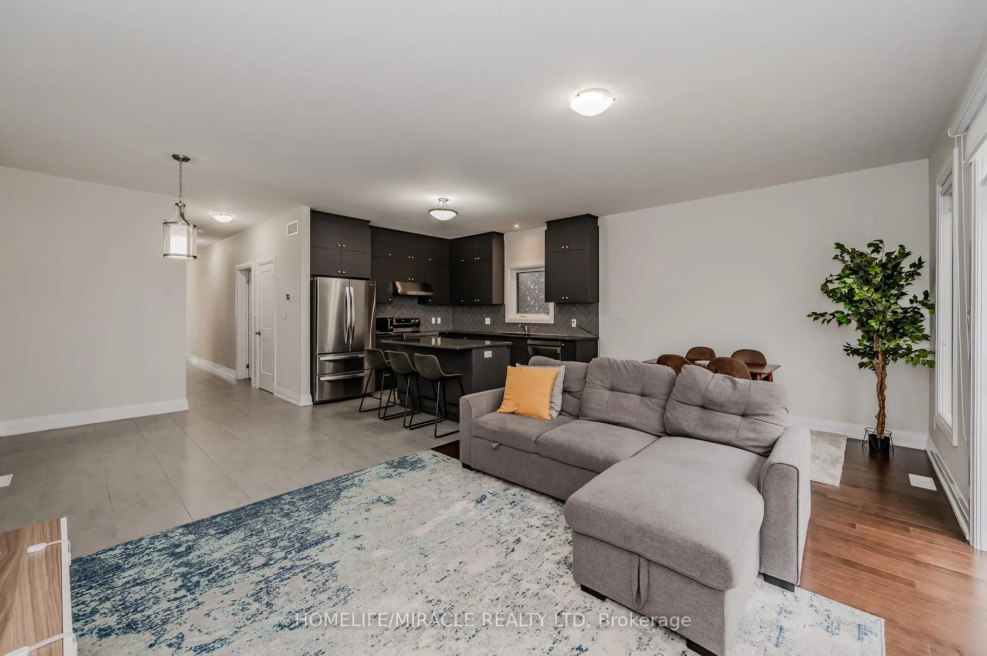 Photo 12 of 119 Monarch woods Drive, Kitchener, Doon South — HOMEH