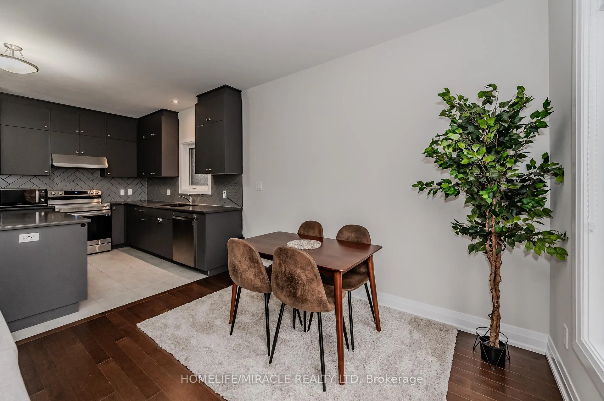 Photo 13 of 119 Monarch woods Drive, Kitchener, Doon South — HOMEH