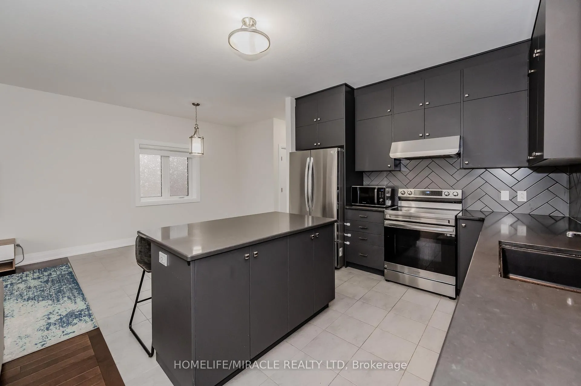 Photo 16 of 119 Monarch woods Drive, Kitchener, Doon South — HOMEH