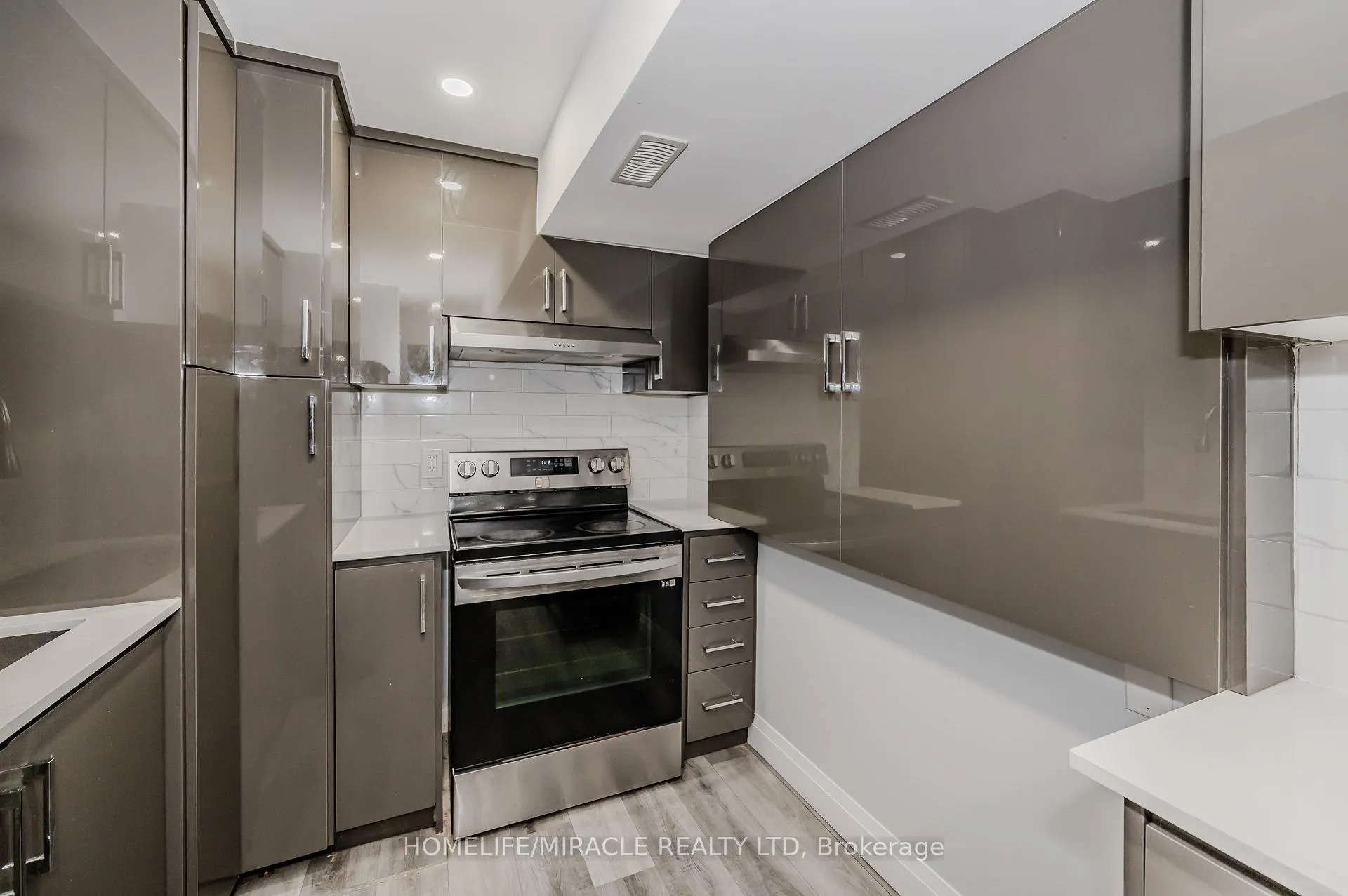 Photo 34 of 119 Monarch woods Drive, Kitchener, Doon South — HOMEH