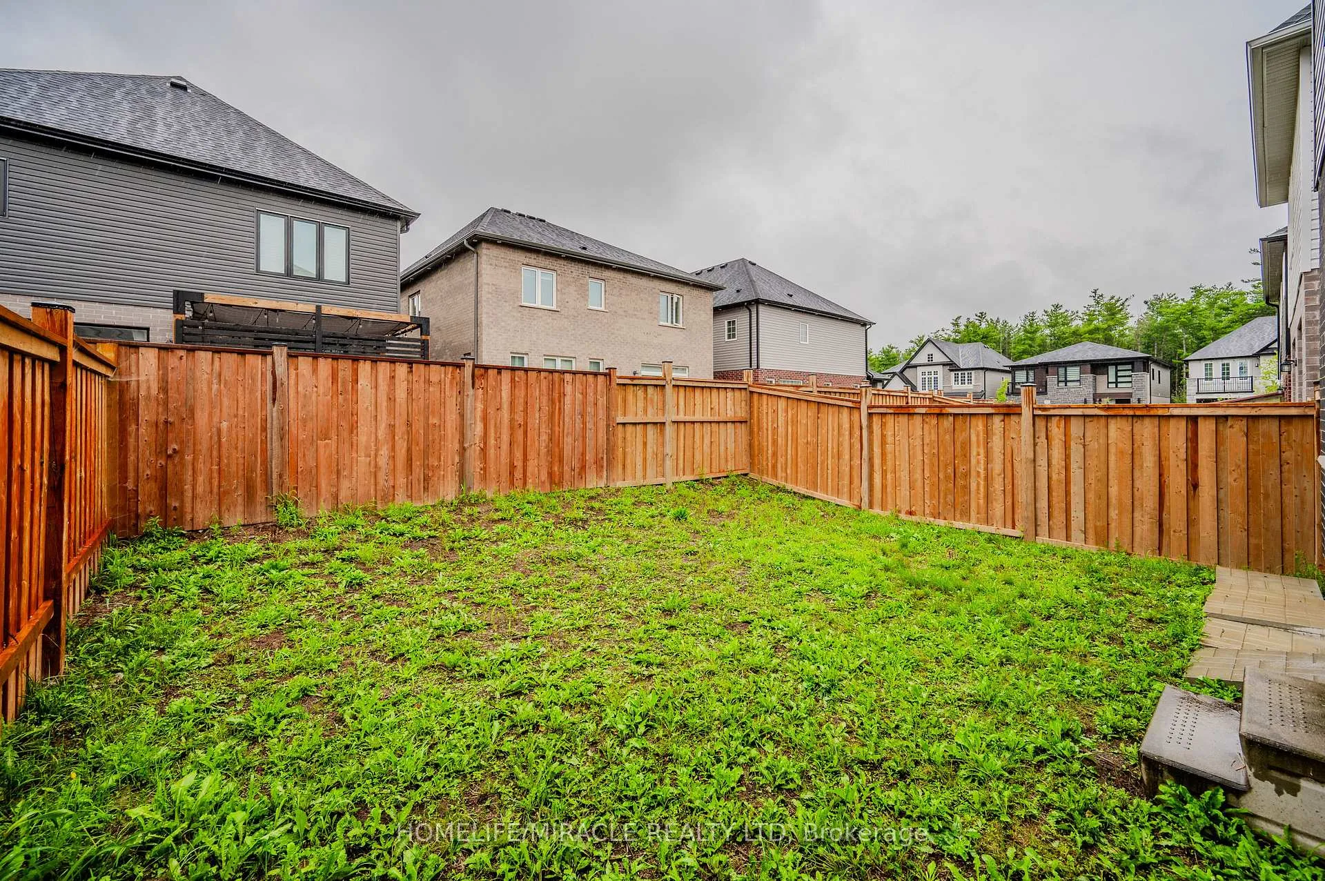 Photo 44 of 119 Monarch woods Drive, Kitchener, Doon South — HOMEH