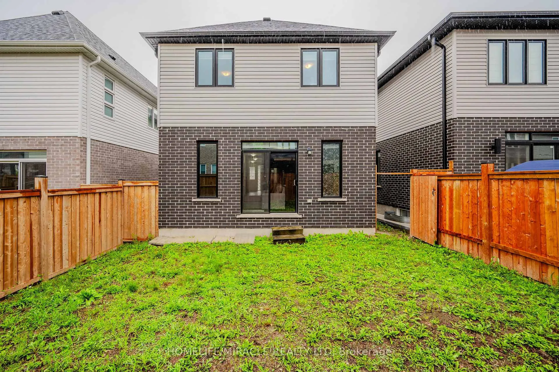 Photo 47 of 119 Monarch woods Drive, Kitchener, Doon South — HOMEH