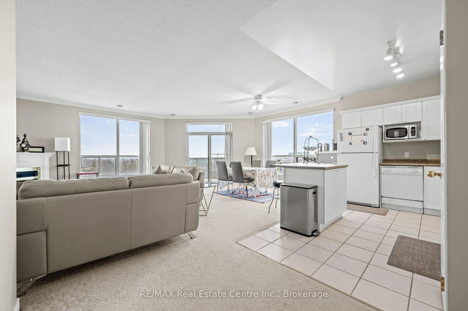 Photo 12 of Unit 1108, 255 Keats Way, Waterloo, Beechwood — HOMEH