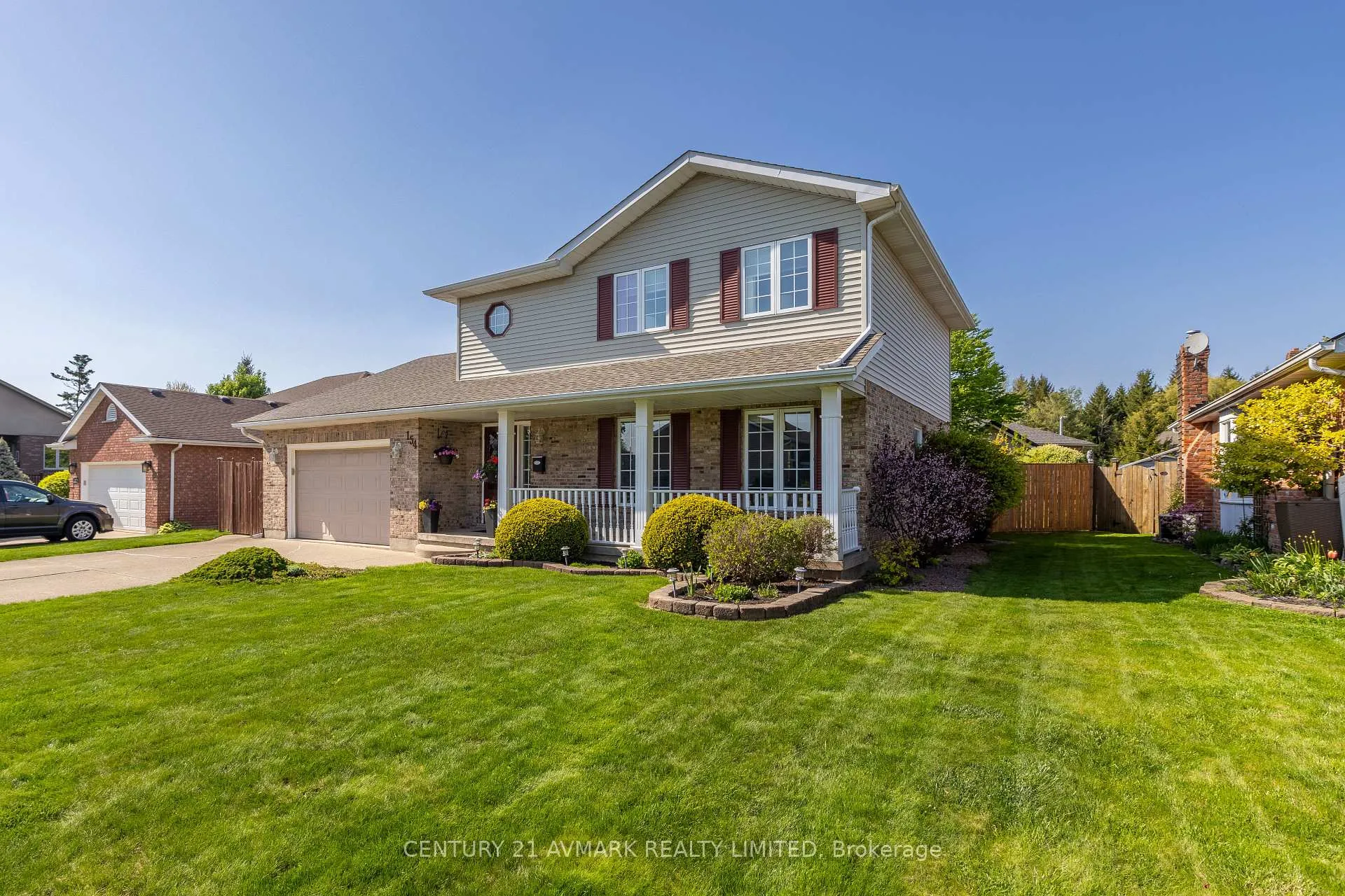 Photo 3 of 154 Michael Drive, Welland, N. Welland — HOMEH