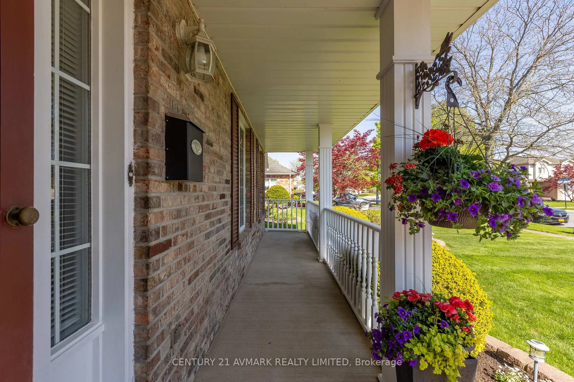 Photo 4 of 154 Michael Drive, Welland, N. Welland — HOMEH