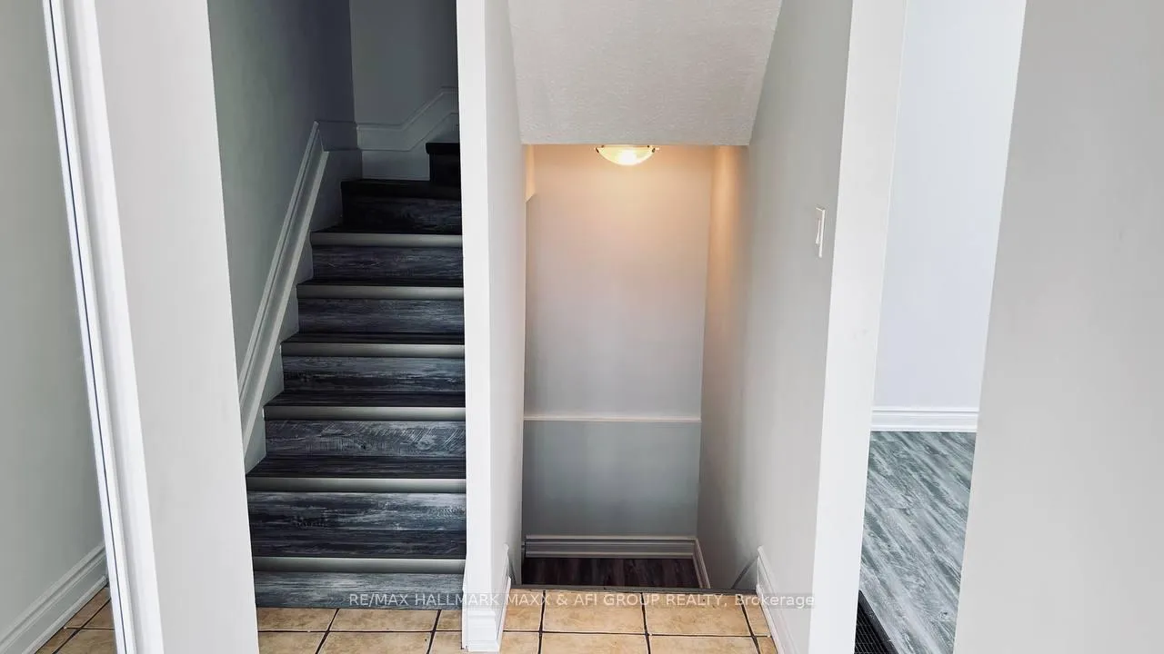 Photo 9 of Unit Unit A, 82 sanford Street, Barrie, Sanford — HOMEH