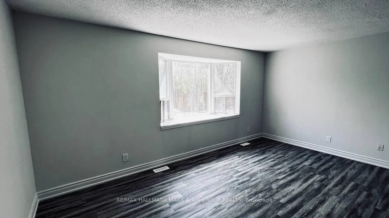 Photo 11 of Unit Unit A, 82 sanford Street, Barrie, Sanford — HOMEH