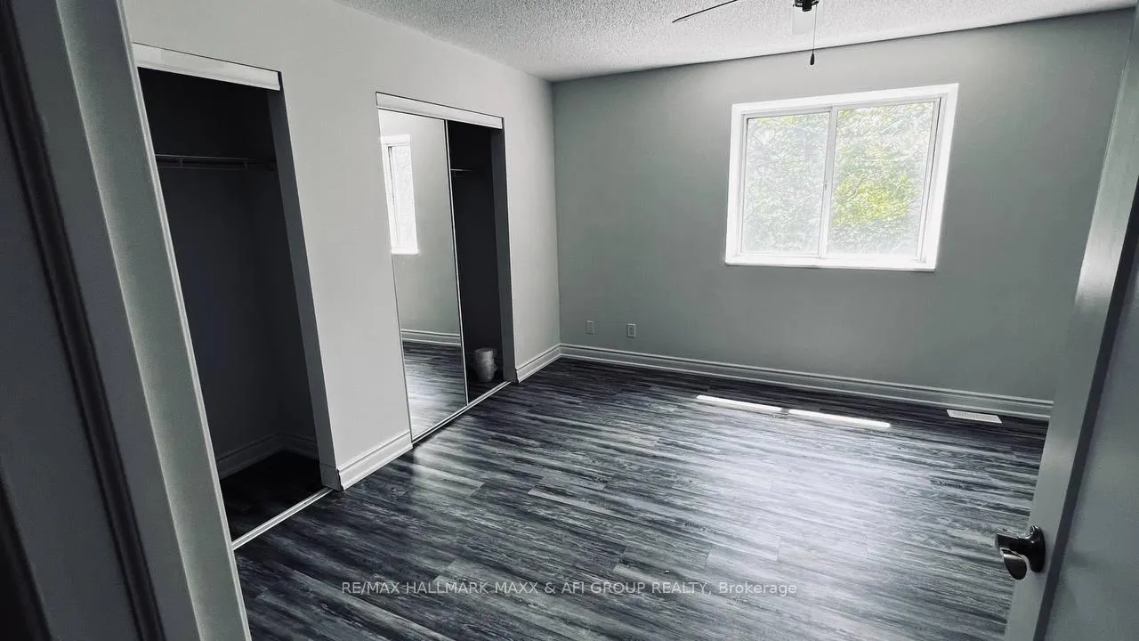 Photo 15 of Unit Unit A, 82 sanford Street, Barrie, Sanford — HOMEH