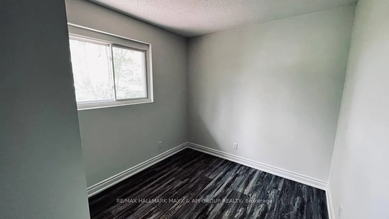 Photo 23 of Unit Unit A, 82 sanford Street, Barrie, Sanford — HOMEH