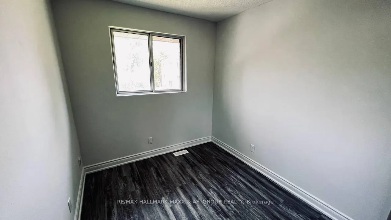 Photo 26 of Unit Unit A, 82 sanford Street, Barrie, Sanford — HOMEH