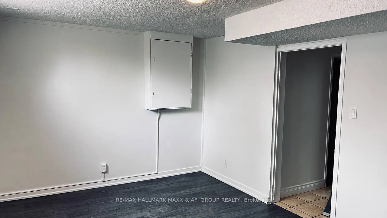 Photo 31 of Unit Unit A, 82 sanford Street, Barrie, Sanford — HOMEH