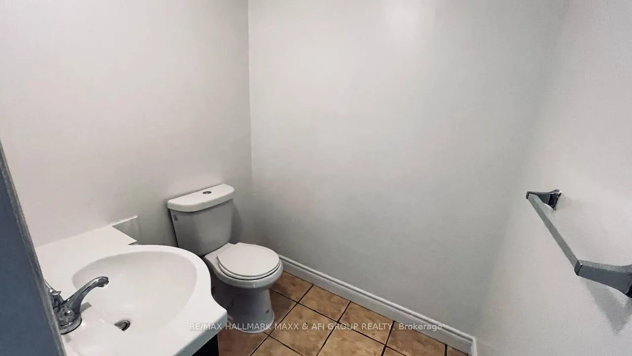 Photo 32 of Unit Unit A, 82 sanford Street, Barrie, Sanford — HOMEH