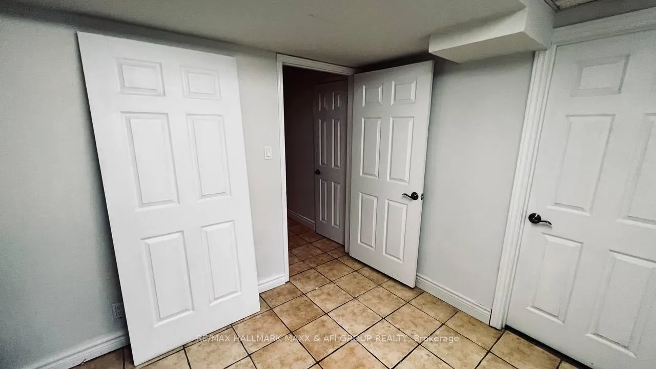 Photo 35 of Unit Unit A, 82 sanford Street, Barrie, Sanford — HOMEH