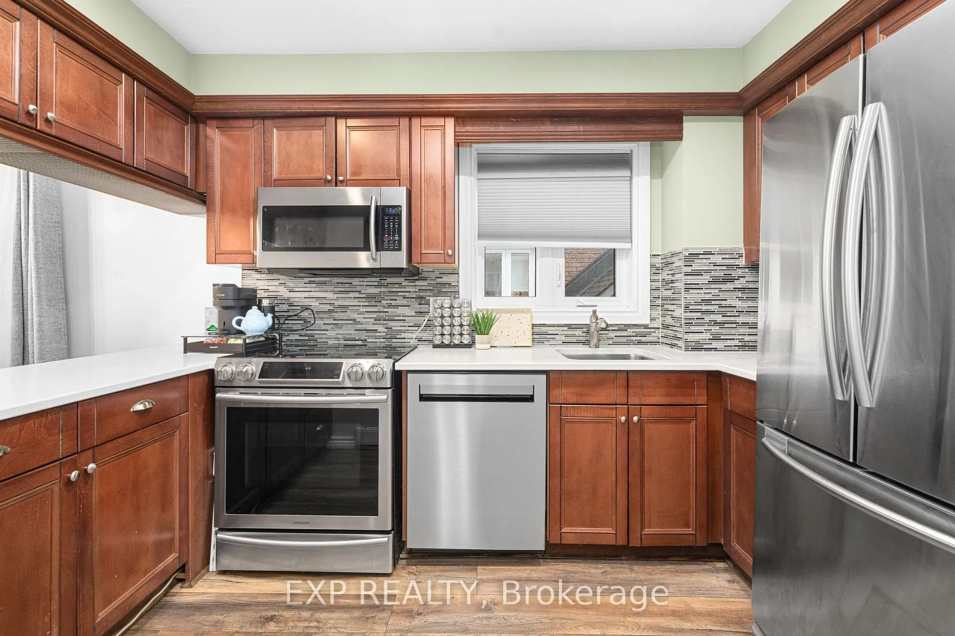 Photo 8 of 171 Briston Private, Ottawa, Hunt Club Park — HOMEH