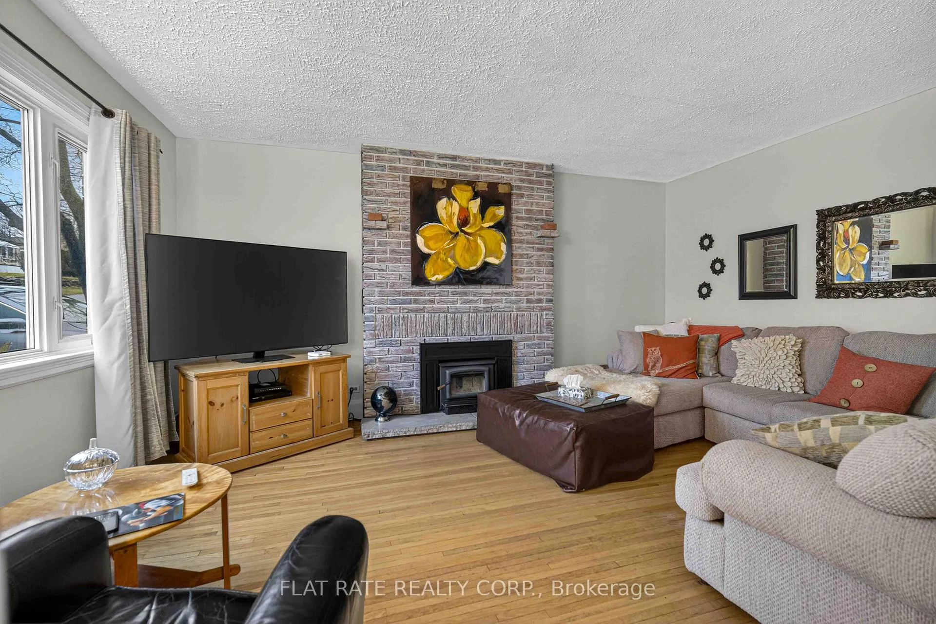 Photo 4 of 754 Curtis Road, Peterborough, Ashburnham Ward 4 — HOMEH