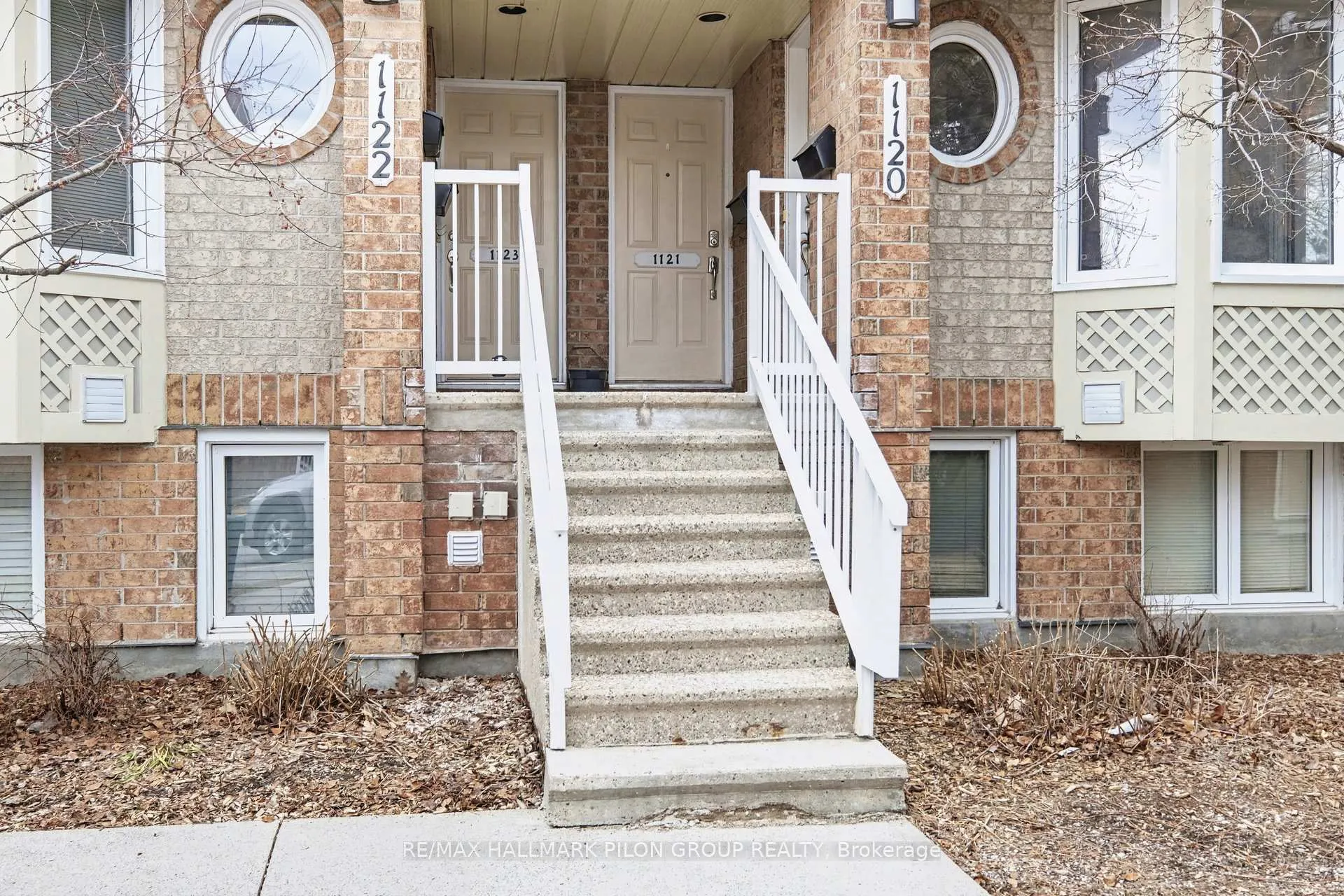 Photo 2 of 1121 Gablefield Private, Ottawa, Beaconwood — HOMEH