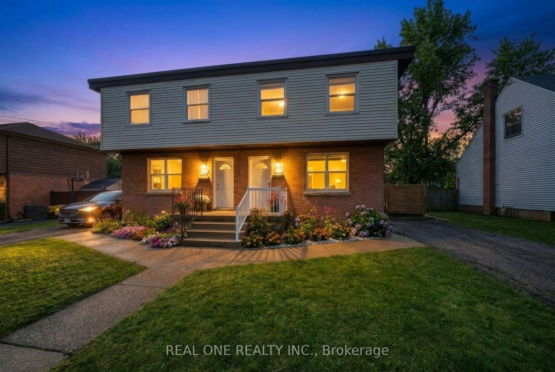 Photo 3 of 24 Sumach Street, Hamilton, McQuesten — HOMEH